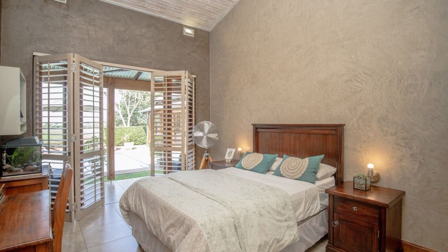 4 Bedroom Property for Sale in The Coves North West